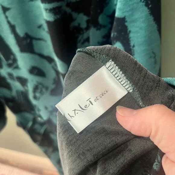 Chalet Et Cici Green and Black Print Tunic Dress with Mock Neck Size L - Picture 5 of 7